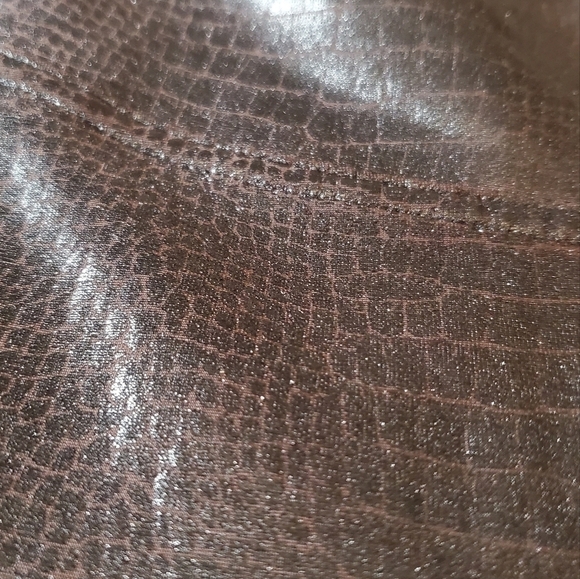 Spanx Faux Leather Croc Leggings in Brown Shiny - Picture 5 of 10